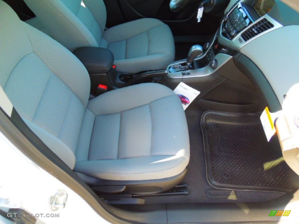 2013 Cruze ECO - Summit White / Jet Black/Medium Titanium photo #21