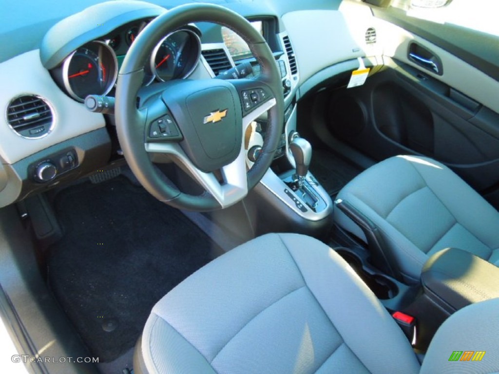 2013 Cruze ECO - Summit White / Jet Black/Medium Titanium photo #27