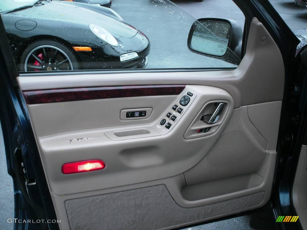 2002 Grand Cherokee Limited 4x4 - Patriot Blue Pearlcoat / Sandstone photo #10