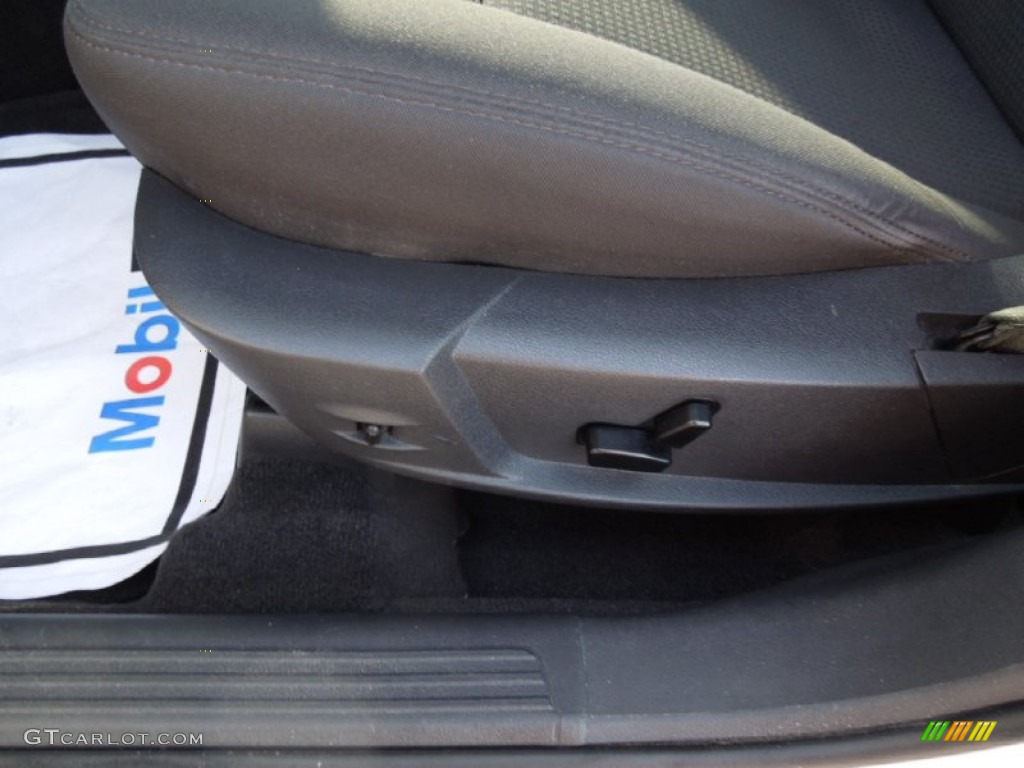 2010 Charger SXT - Stone White / Dark Slate Gray photo #10