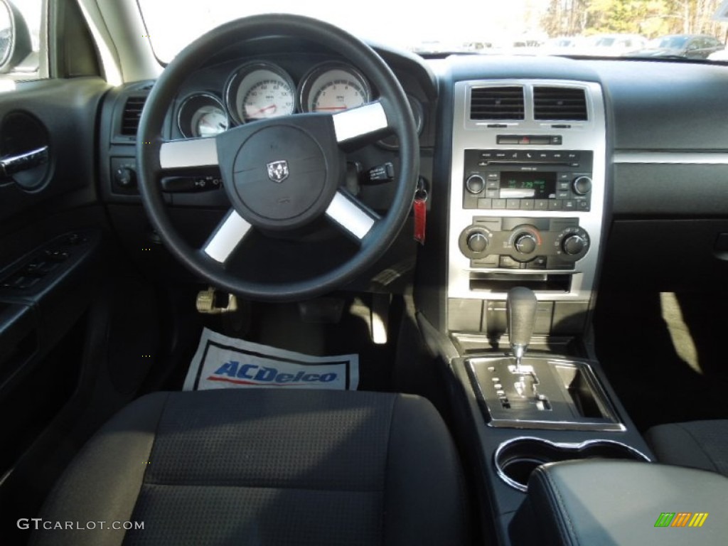 2010 Charger SXT - Stone White / Dark Slate Gray photo #19