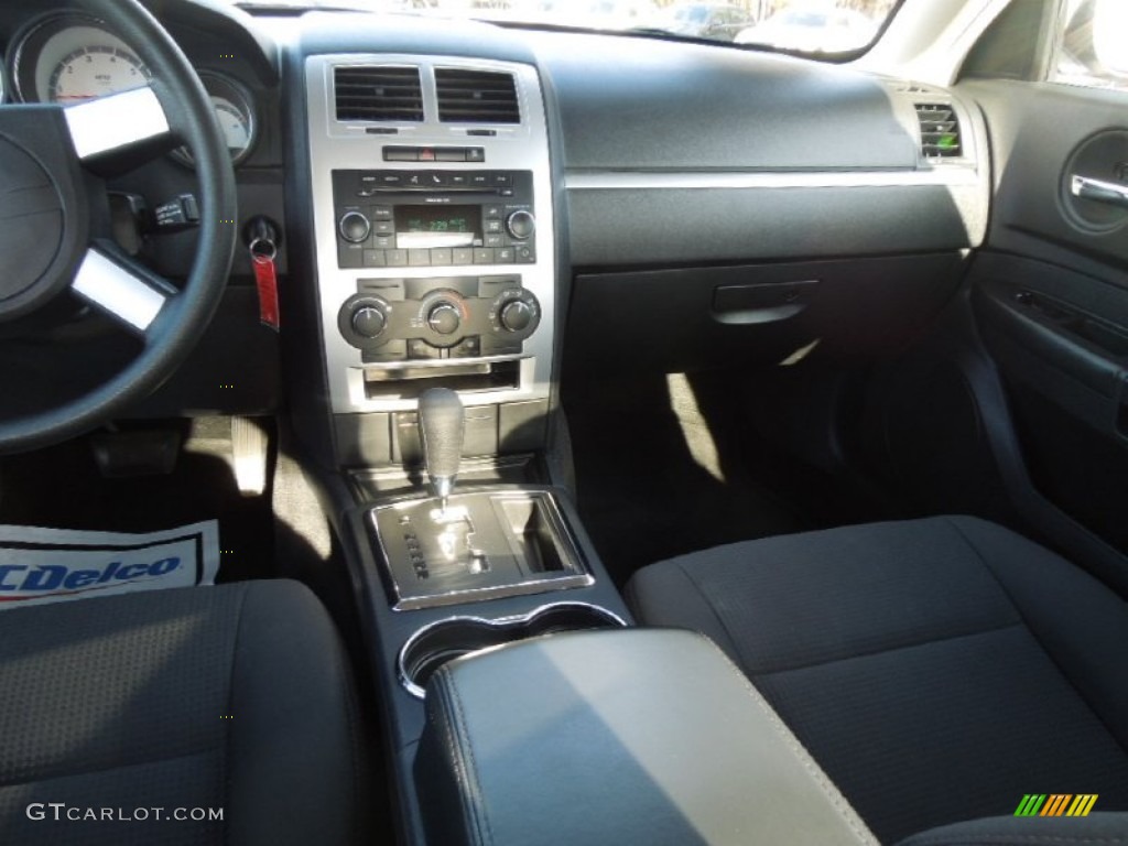 2010 Charger SXT - Stone White / Dark Slate Gray photo #20
