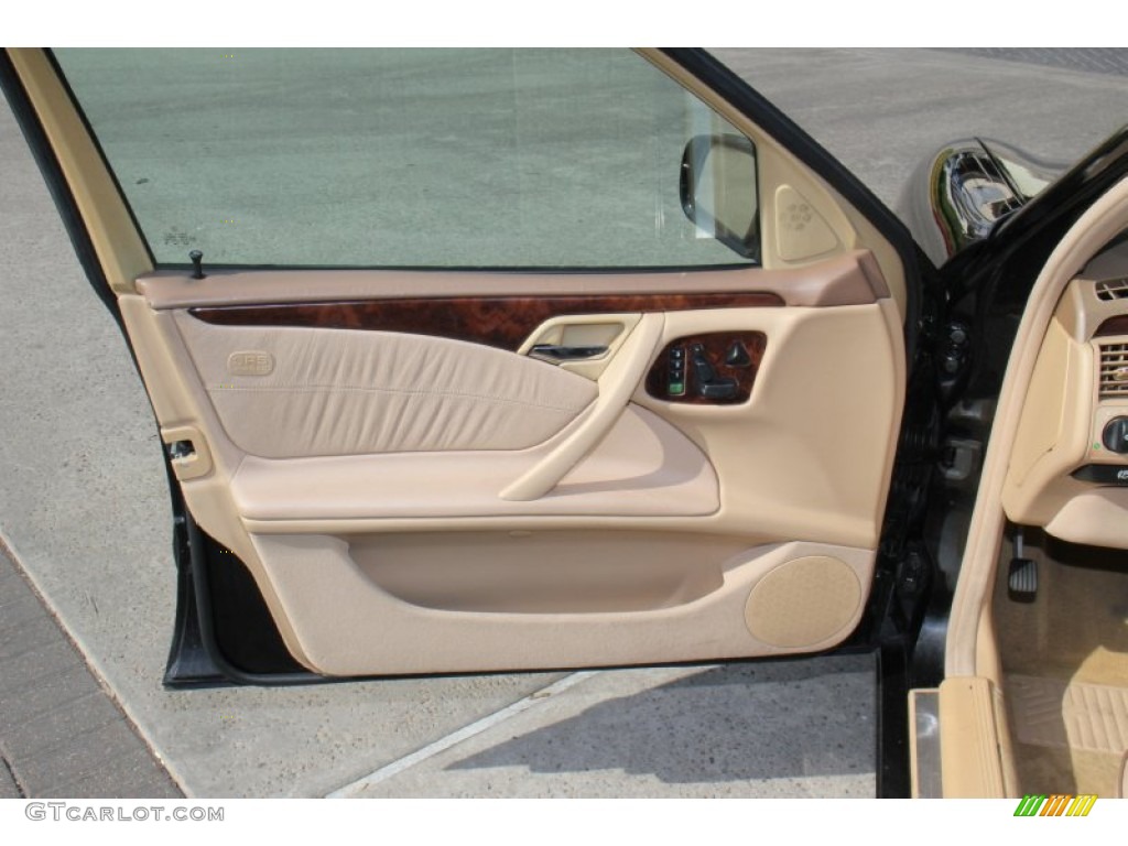 2000 Mercedes-Benz E 320 Wagon Java Door Panel Photo #74160991