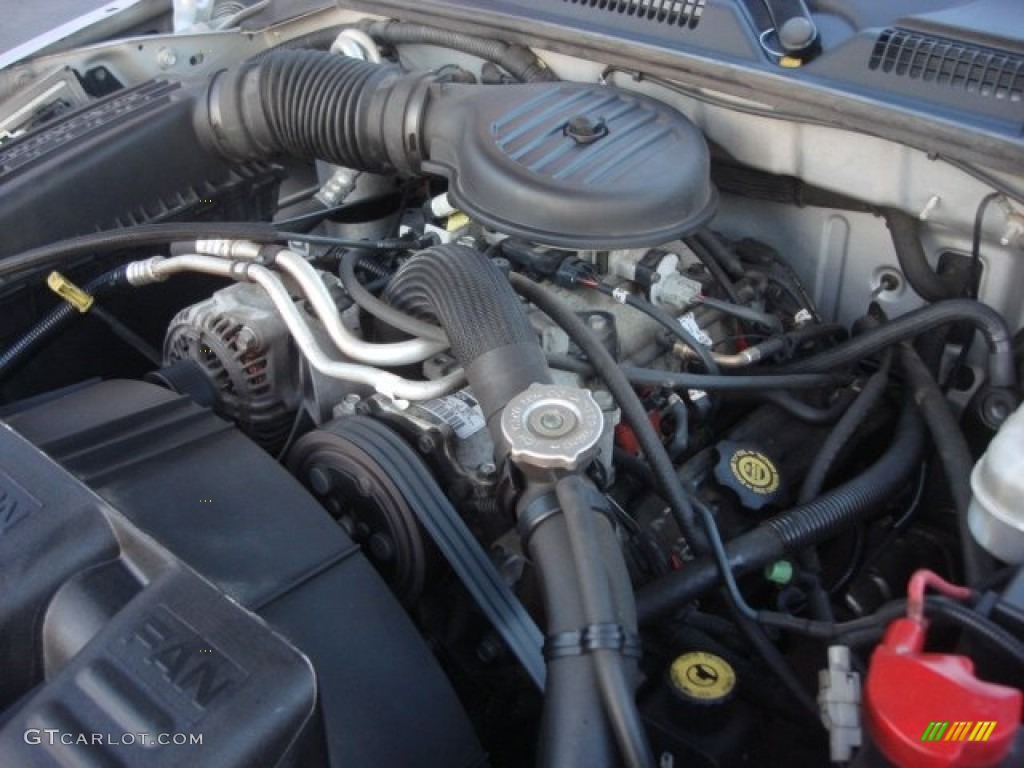 2002 Dodge Dakota SXT Club Cab Engine Photos