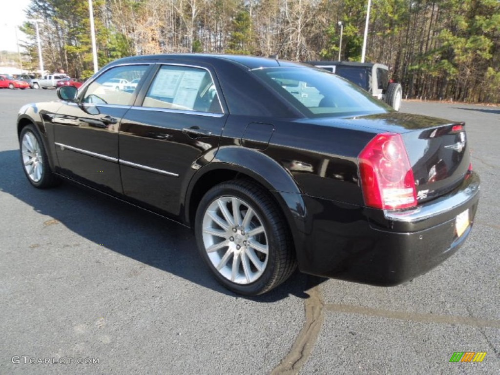 2008 300 C HEMI - Brilliant Black Crystal Pearl / Dark Slate Gray photo #4