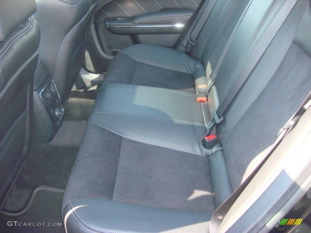 2013 Dodge Charger R/T Road & Track Rear Seat Photo #74162617