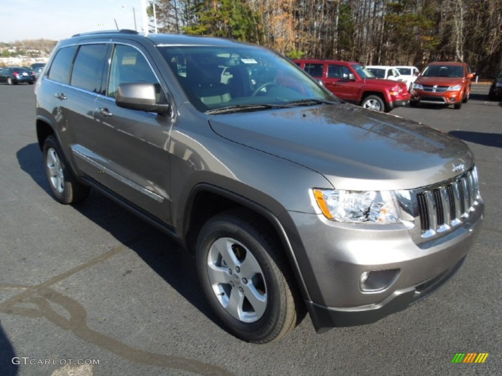 2013 Grand Cherokee Laredo X Package 4x4 - Mineral Gray Metallic / Black photo #1