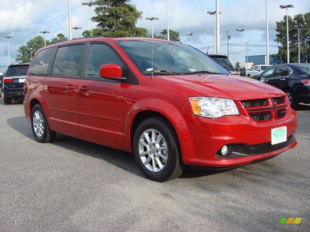 2013 Grand Caravan R/T - Redline 2 Coat Pearl / Black photo #6