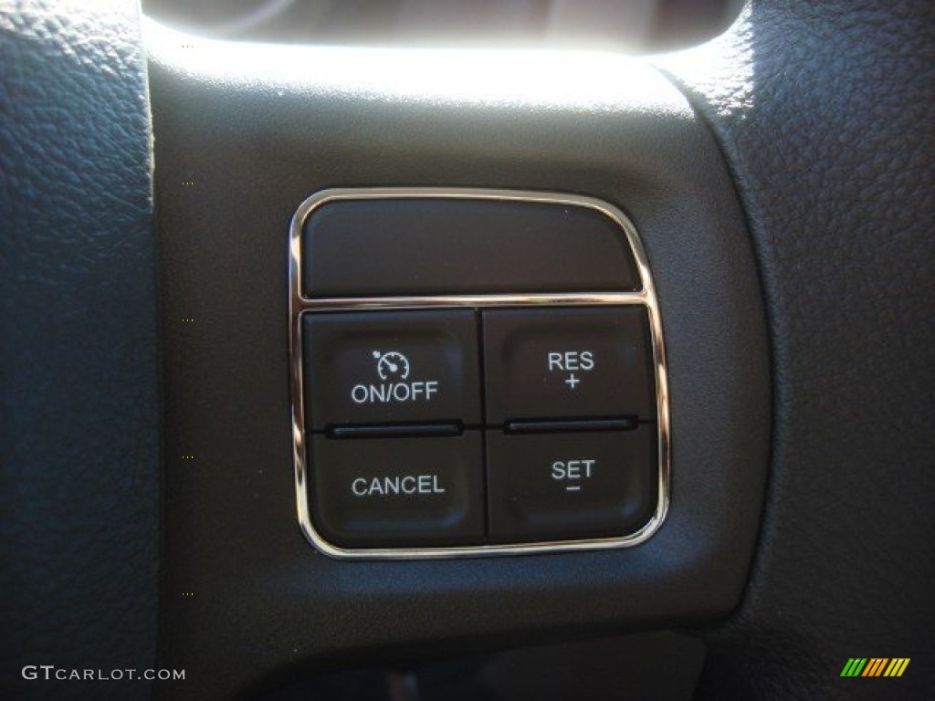 2012 Ram 1500 Express Crew Cab - Bright White / Dark Slate Gray/Medium Graystone photo #15