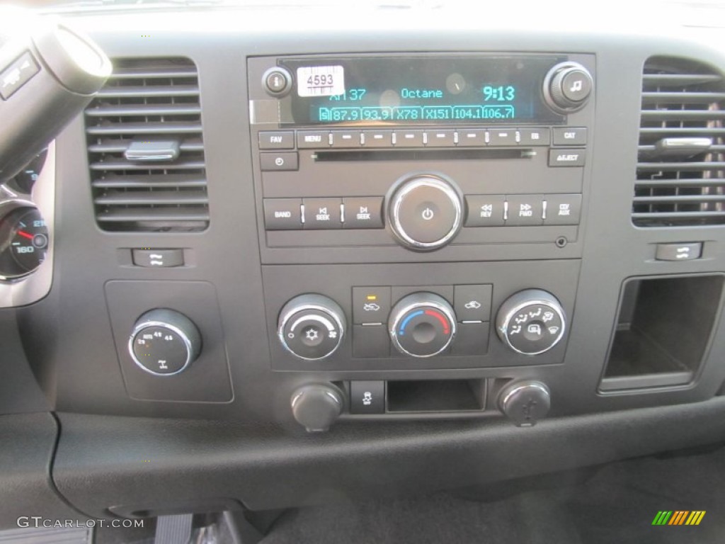 2013 Chevrolet Silverado 1500 LT Regular Cab 4x4 Controls Photo #74173387