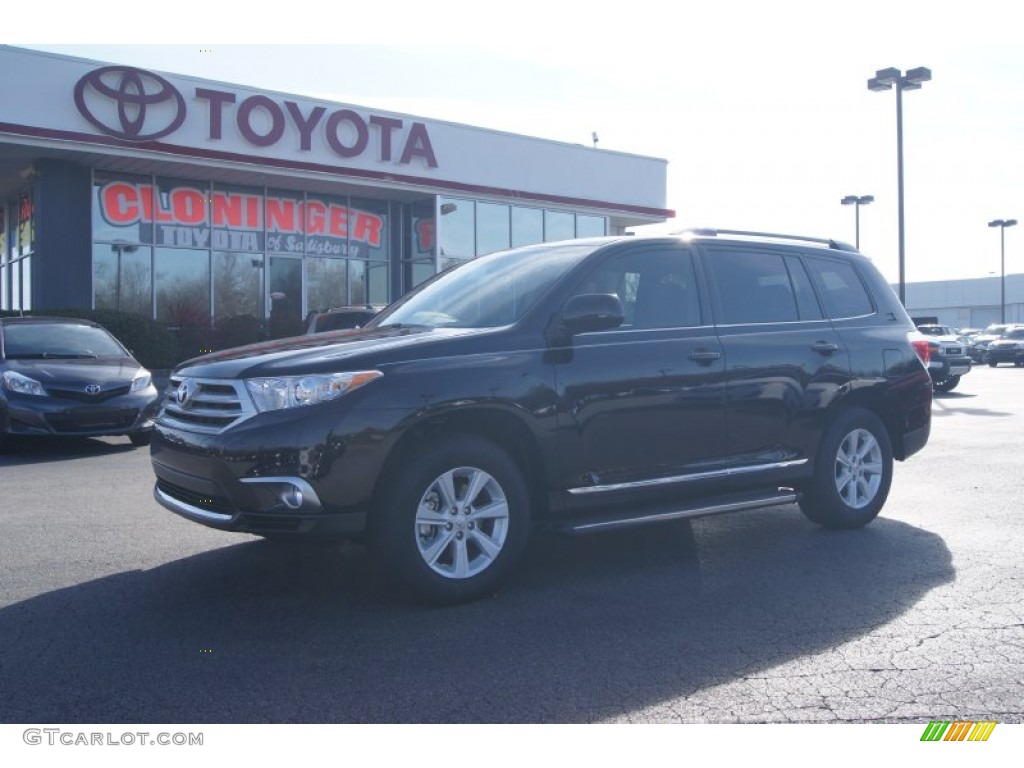 2013 Highlander SE - Black / Sand Beige photo #1