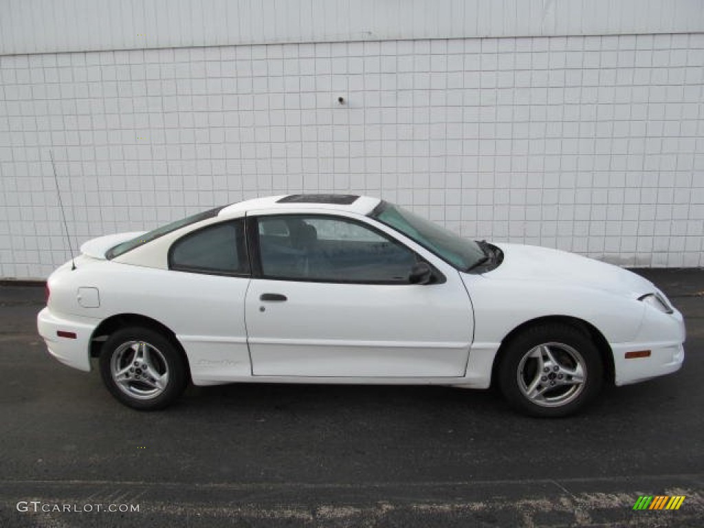 2003 Sunfire  - Summit White / Graphite photo #2