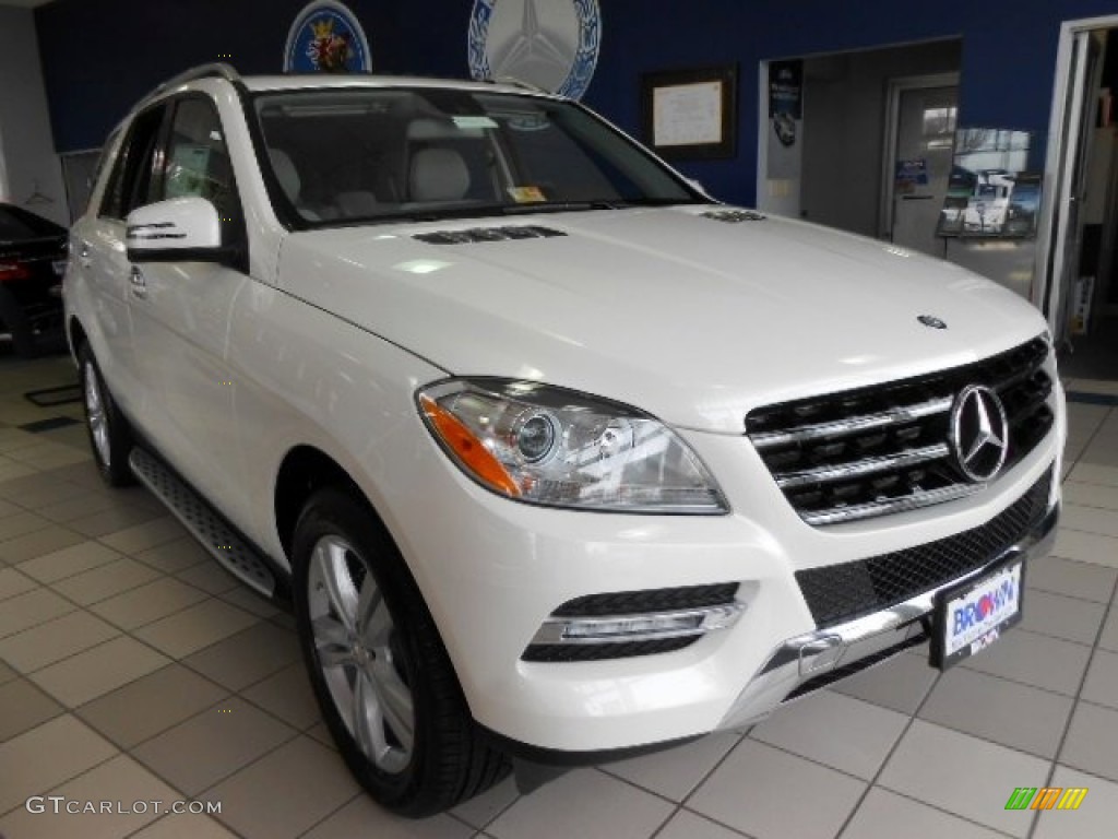 Arctic White Mercedes-Benz ML