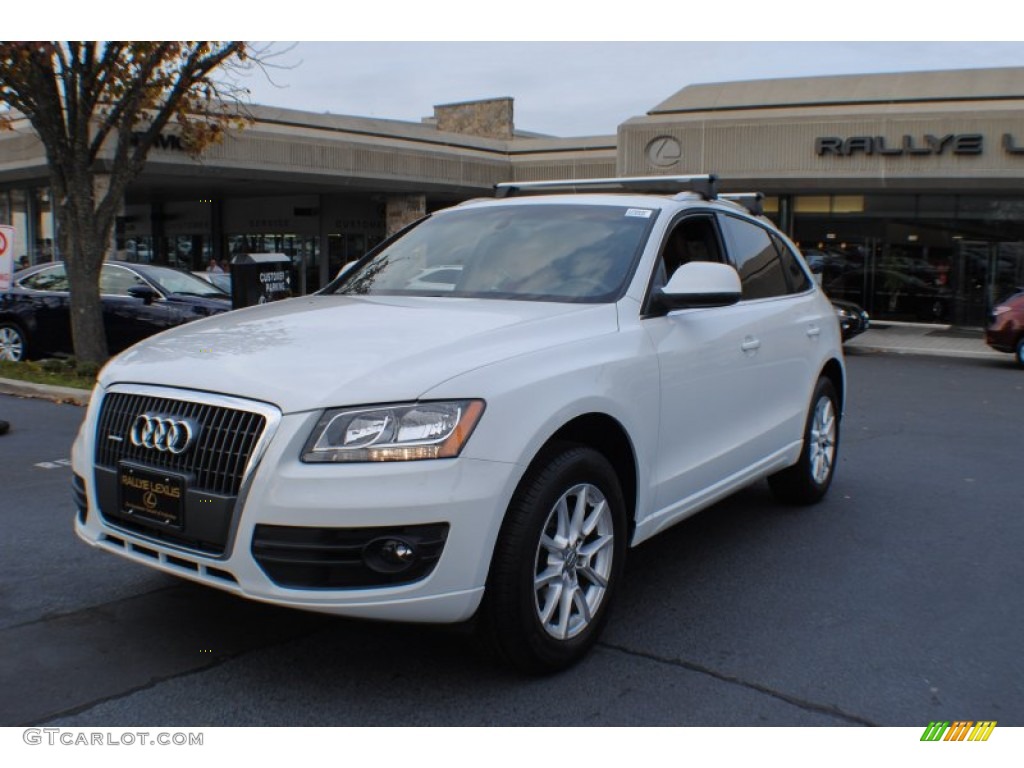 Ibis White Audi Q5