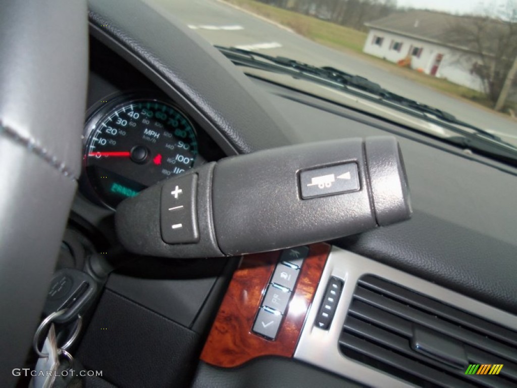 2013 Tahoe LS 4x4 - Summit White / Ebony photo #27