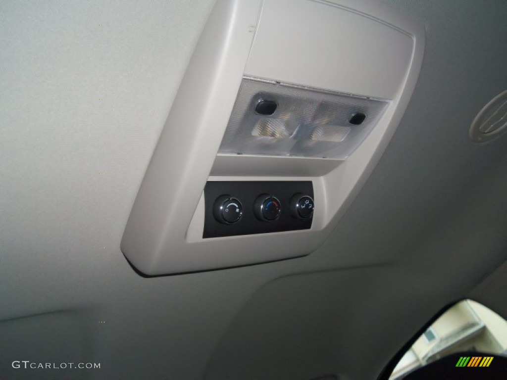 2013 Tahoe LS 4x4 - Summit White / Ebony photo #37