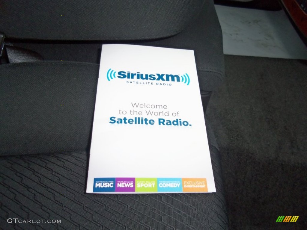 2013 Tahoe LS 4x4 - Summit White / Ebony photo #39