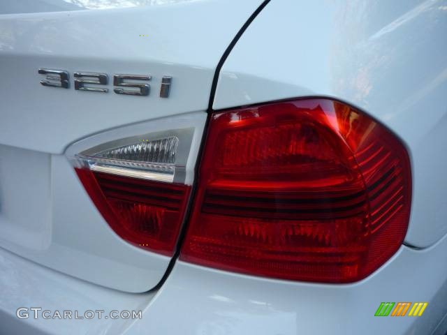 2006 3 Series 325i Sedan - Alpine White / Beige photo #16