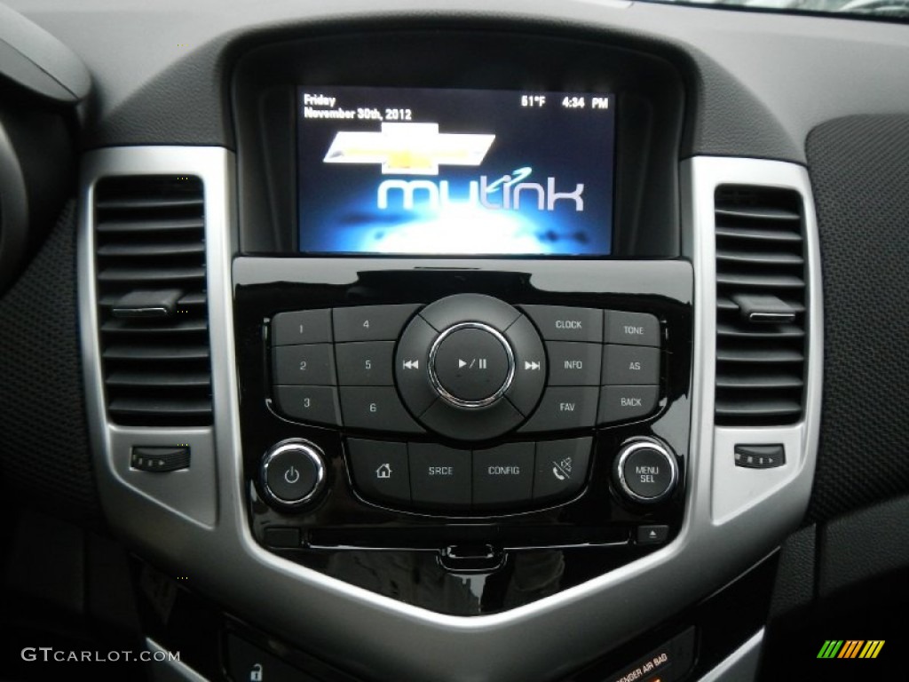 2013 Cruze LT - Summit White / Jet Black photo #16