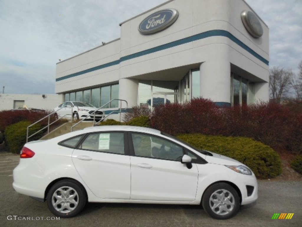 2013 Fiesta S Sedan - Oxford White / Charcoal Black/Light Stone photo #1