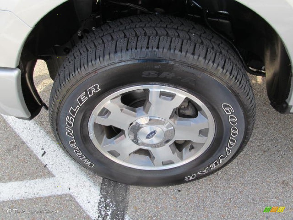 2010 F150 STX SuperCab 4x4 - Ingot Silver Metallic / Medium Stone photo #4