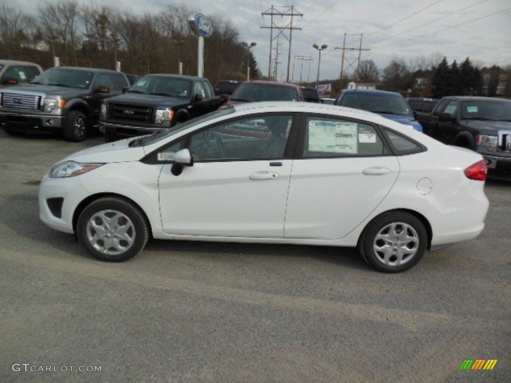2013 Fiesta S Sedan - Oxford White / Charcoal Black/Light Stone photo #5