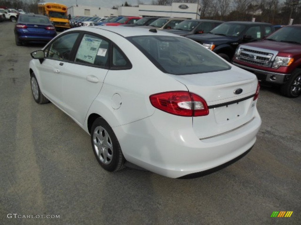 2013 Fiesta S Sedan - Oxford White / Charcoal Black/Light Stone photo #6