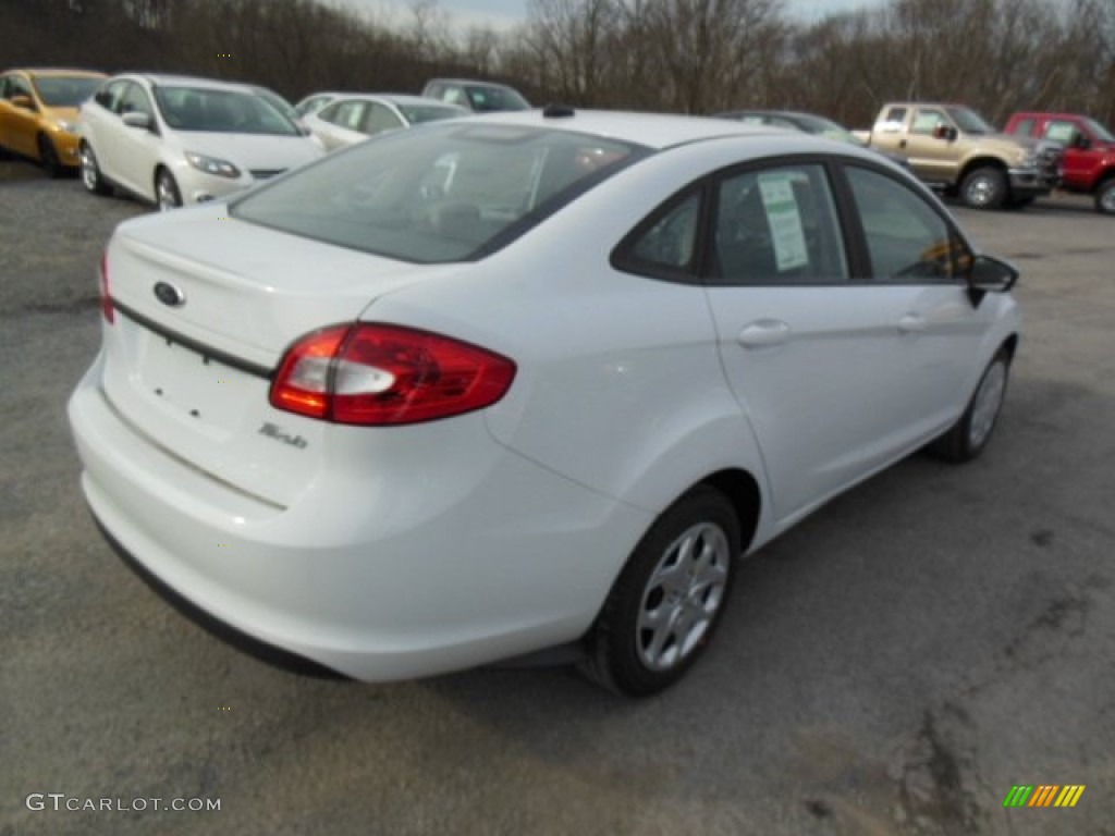 2013 Fiesta S Sedan - Oxford White / Charcoal Black/Light Stone photo #8