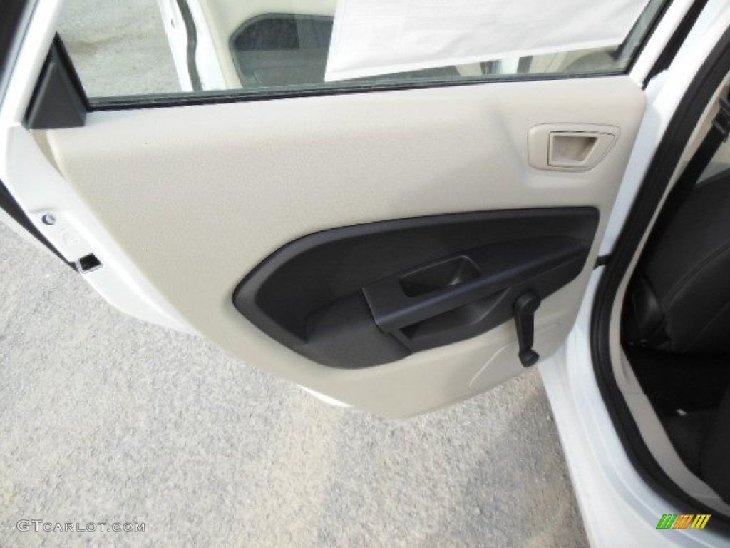 2013 Fiesta S Sedan - Oxford White / Charcoal Black/Light Stone photo #14