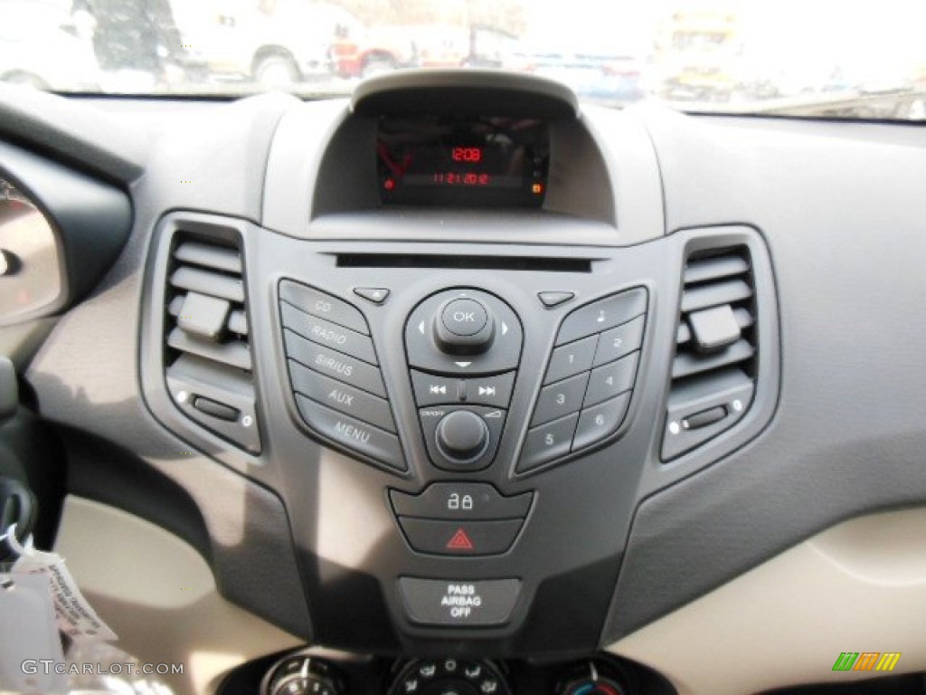 2013 Fiesta S Sedan - Oxford White / Charcoal Black/Light Stone photo #16