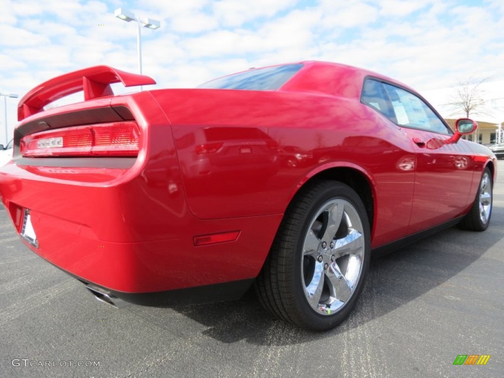 2013 Challenger SXT Plus - Redline 3-Coat Pearl / Dark Slate Gray photo #3