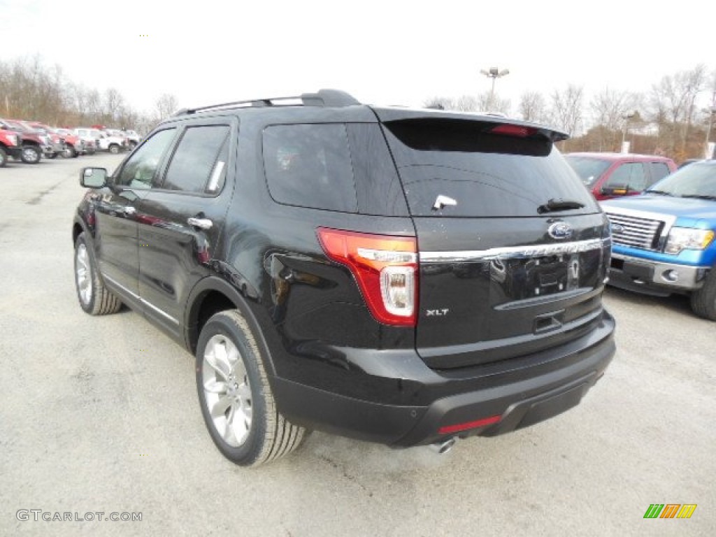 2013 Explorer XLT 4WD - Tuxedo Black Metallic / Charcoal Black photo #6