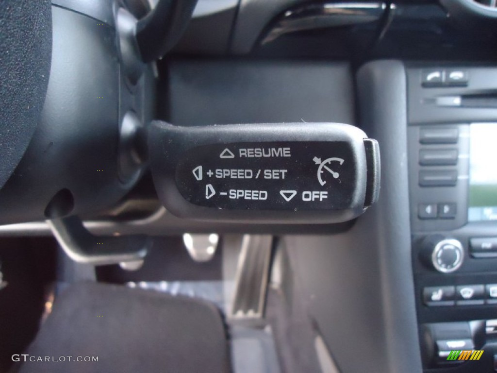 2012 Porsche Boxster Standard Boxster Model Controls Photos