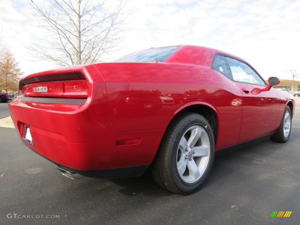 2013 Challenger SXT - Redline 3-Coat Pearl / Dark Slate Gray photo #3