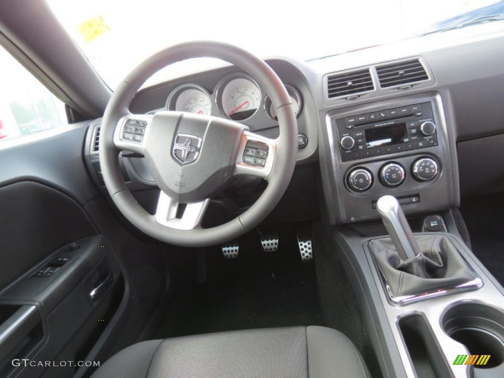 2013 Challenger R/T - Redline 3-Coat Pearl / Dark Slate Gray photo #7