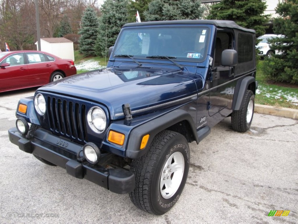 2004 Wrangler Unlimited 4x4 - Patriot Blue Pearl / Dark Slate Gray photo #2