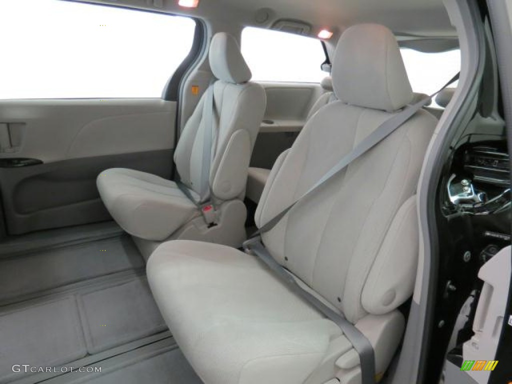 Light Gray Interior 2013 Toyota Sienna V6 Photo #74192162