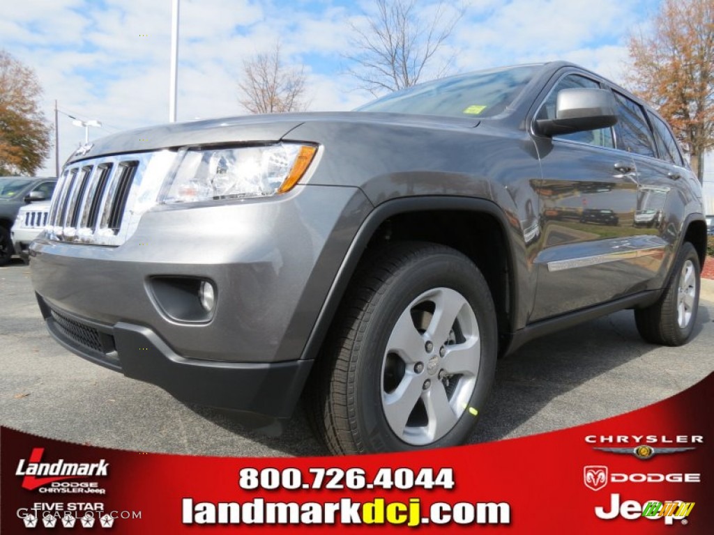 2013 Grand Cherokee Laredo X Package - Mineral Gray Metallic / Dark Graystone/Medium Graystone photo #1