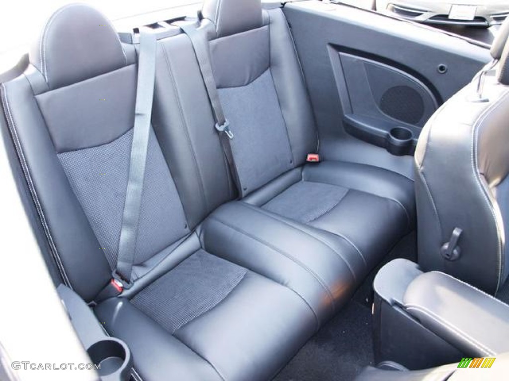 2013 Chrysler 200 S Convertible Rear Seat Photos