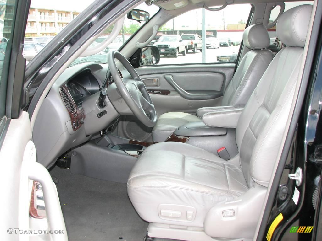 2002 Sequoia SR5 - Black / Charcoal photo #9