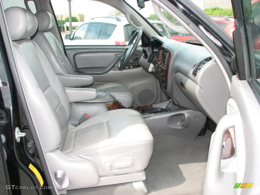 2002 Sequoia SR5 - Black / Charcoal photo #10