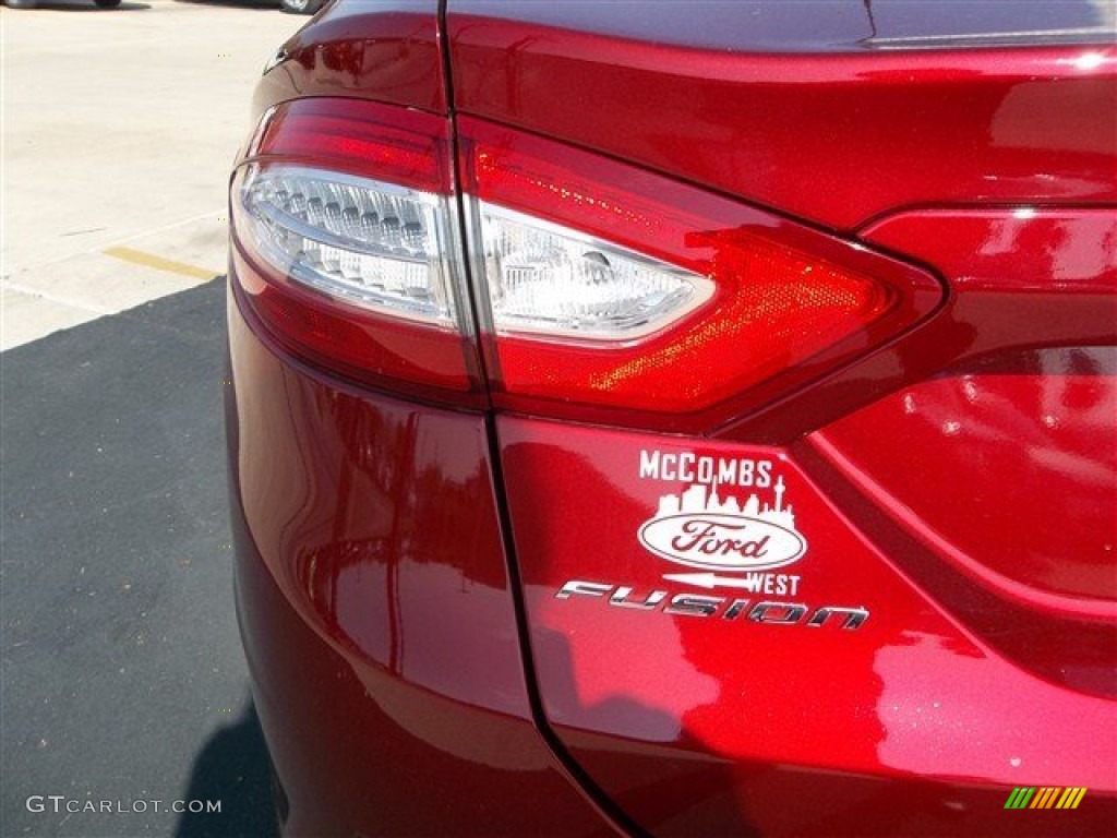 2013 Fusion SE 1.6 EcoBoost - Ruby Red Metallic / Dune photo #6