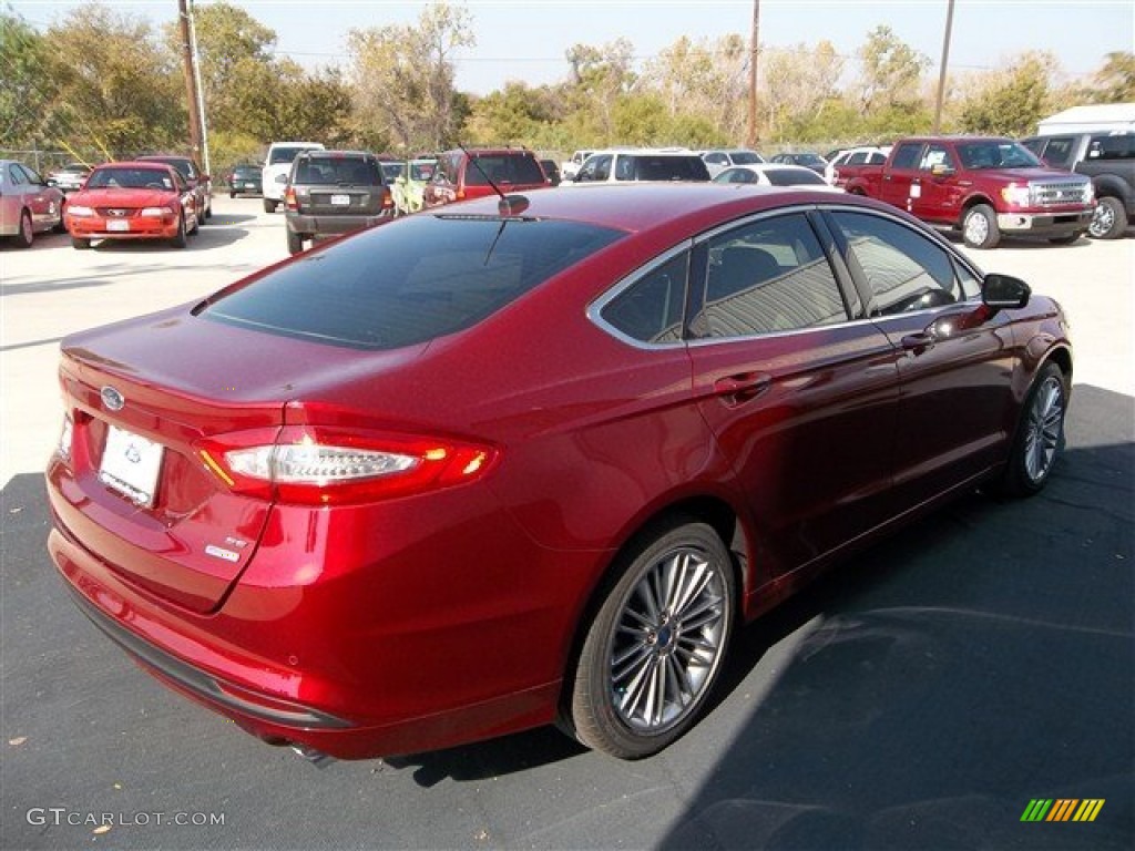 2013 Fusion SE 1.6 EcoBoost - Ruby Red Metallic / Dune photo #9