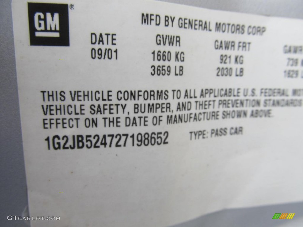 2002 Sunfire SE Sedan - Ultra Silver Metallic / Graphite photo #14