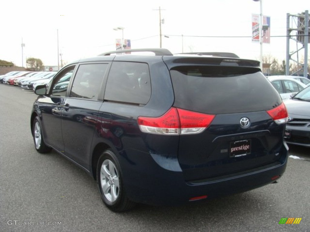 2012 Sienna LE - South Pacific Pearl / Bisque photo #4