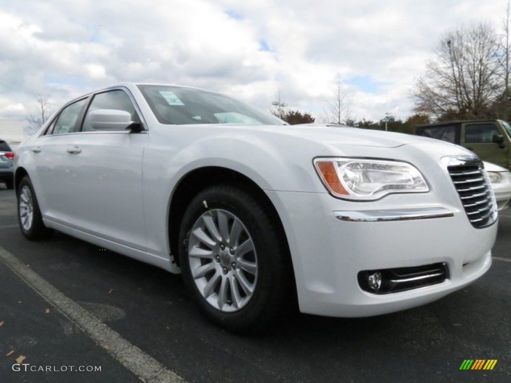 Bright White 2013 Chrysler 300 Standard 300 Model Exterior Photo #74198071