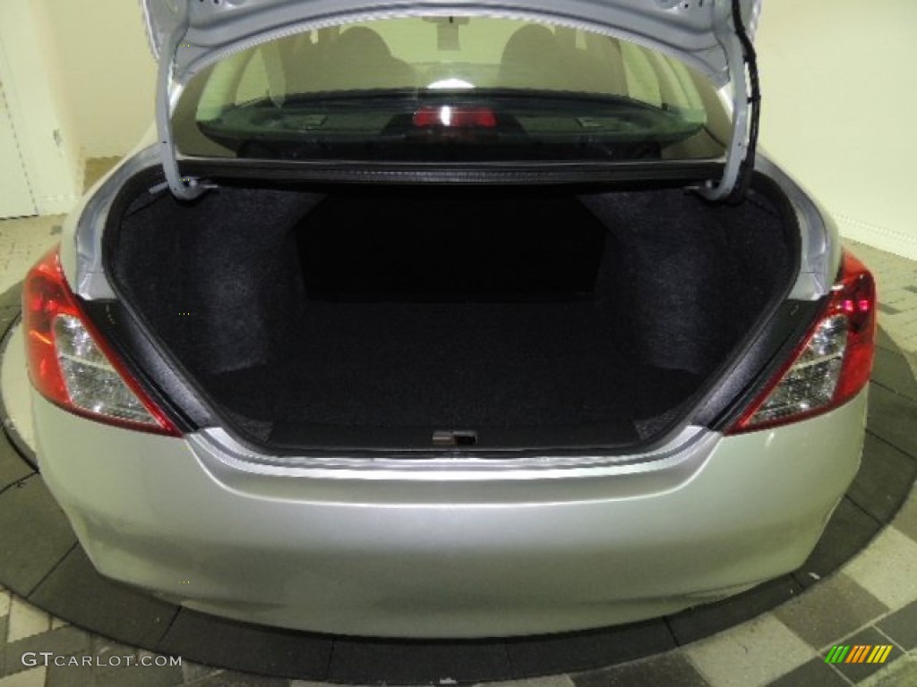 2012 Versa 1.6 S Sedan - Magnetic Gray Metallic / Charcoal photo #8