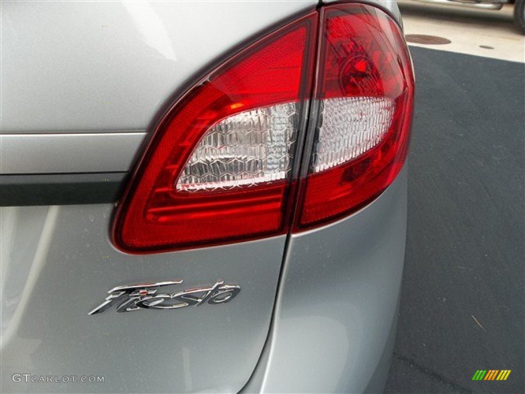 2013 Fiesta S Sedan - Ingot Silver / Charcoal Black/Light Stone photo #6