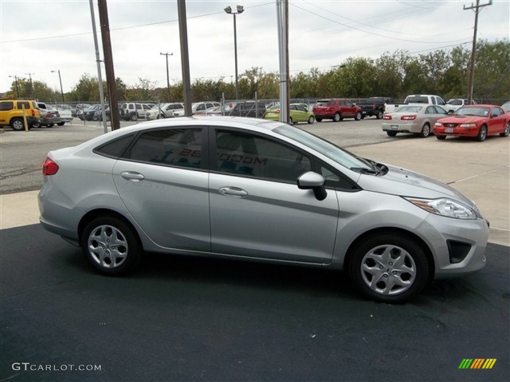 2013 Fiesta S Sedan - Ingot Silver / Charcoal Black/Light Stone photo #9