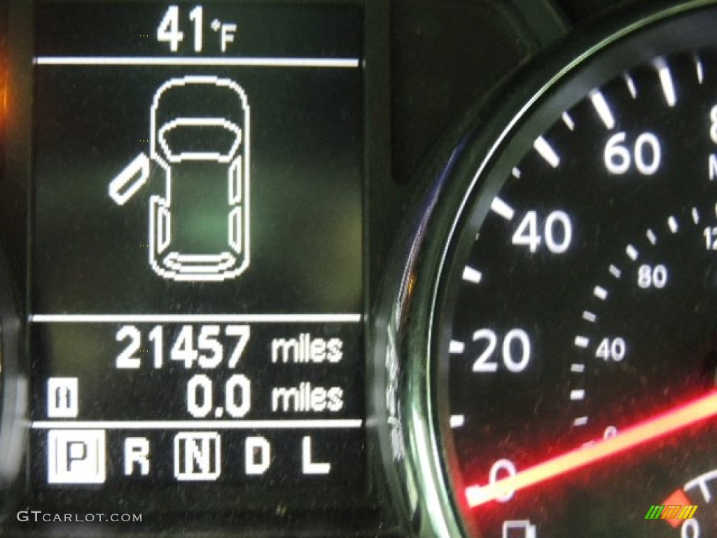 2011 Rogue S AWD - Gotham Gray Metallic / Black photo #21